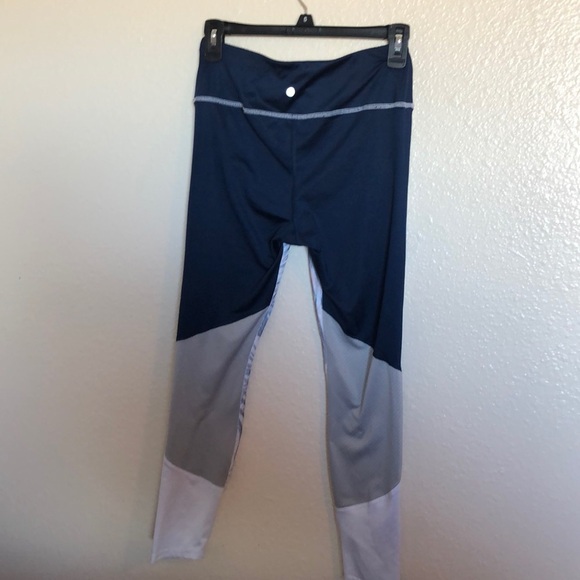 Avia Body Trim Capri Women’s Leggings Size XS - Picture 2 of 5